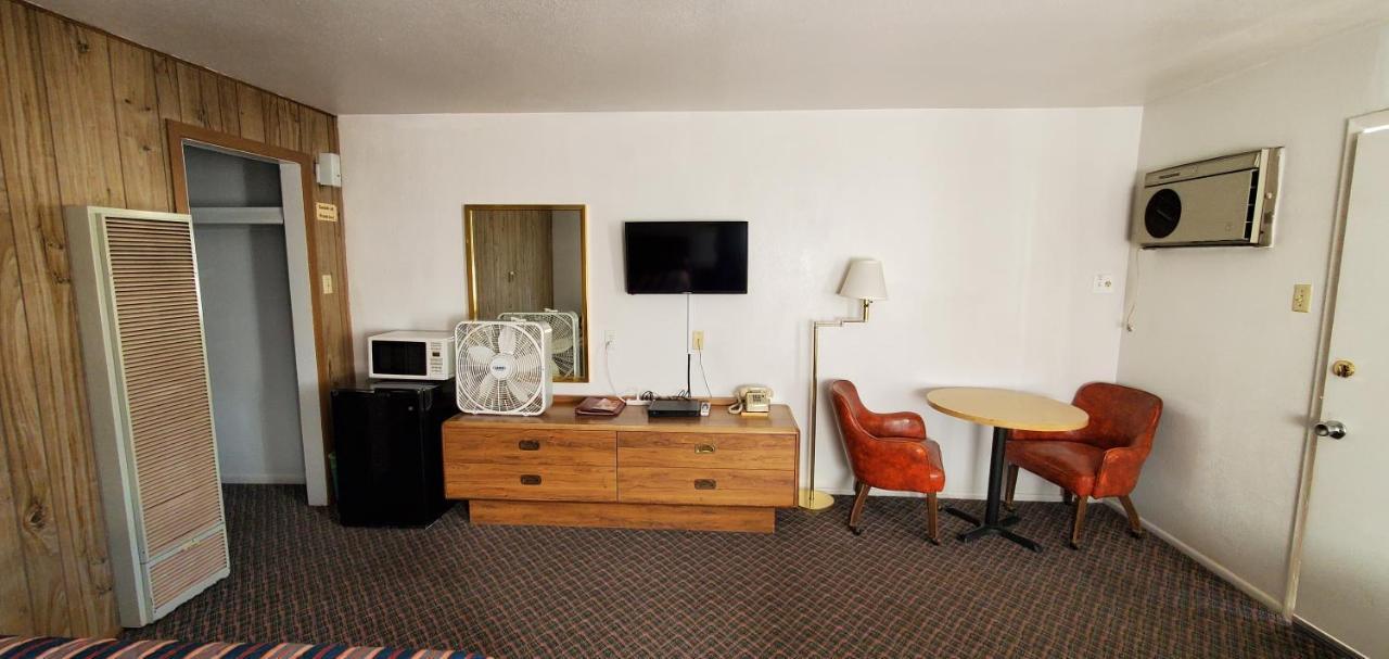 Budget Motel *